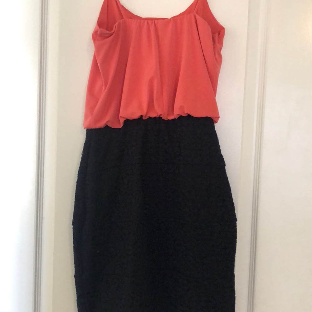 Dress - Picture 2 of 4
